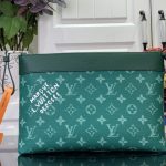 Louis Vuitton Pochette Voyage Souple Green 21Cm M12665 - Image 3