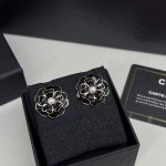 Chanel Camellia Earrings Black - Image 3