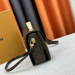 Louis Vuitton Pochette Métis Monogram Coated Canvas 25Cm M47203 - Image 5