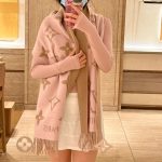 Louis Vuitton Reykjavik Scarf Beige Rose M78908 - Image 3