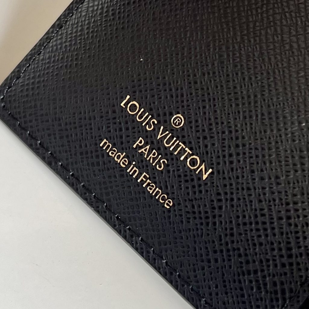Louis Vuitton Juliette Wallet Monogram Giant Brown 13Cm M69432 - Image 8