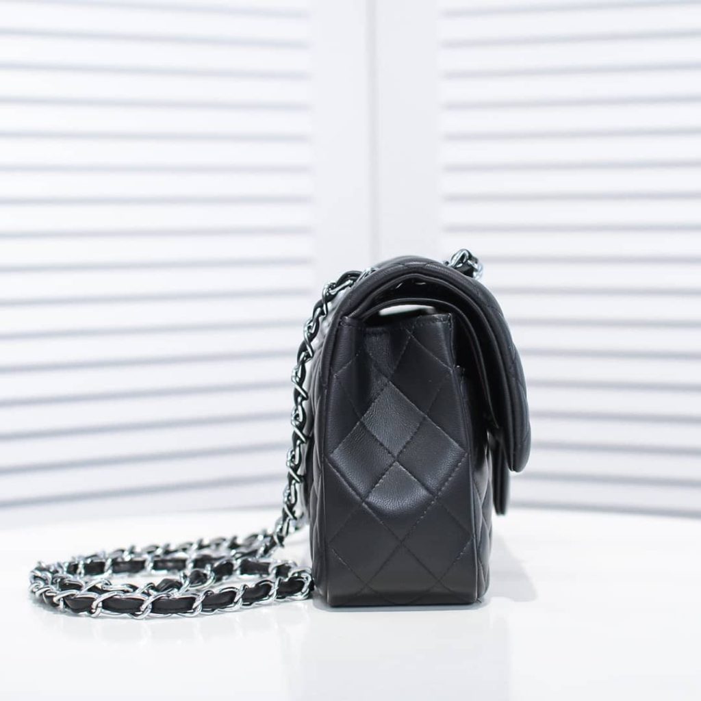 Chanel Classic Flap Medium Quilted Leather Shoulder Bag Black 25cm A01113 Y01480 94305 - Image 4