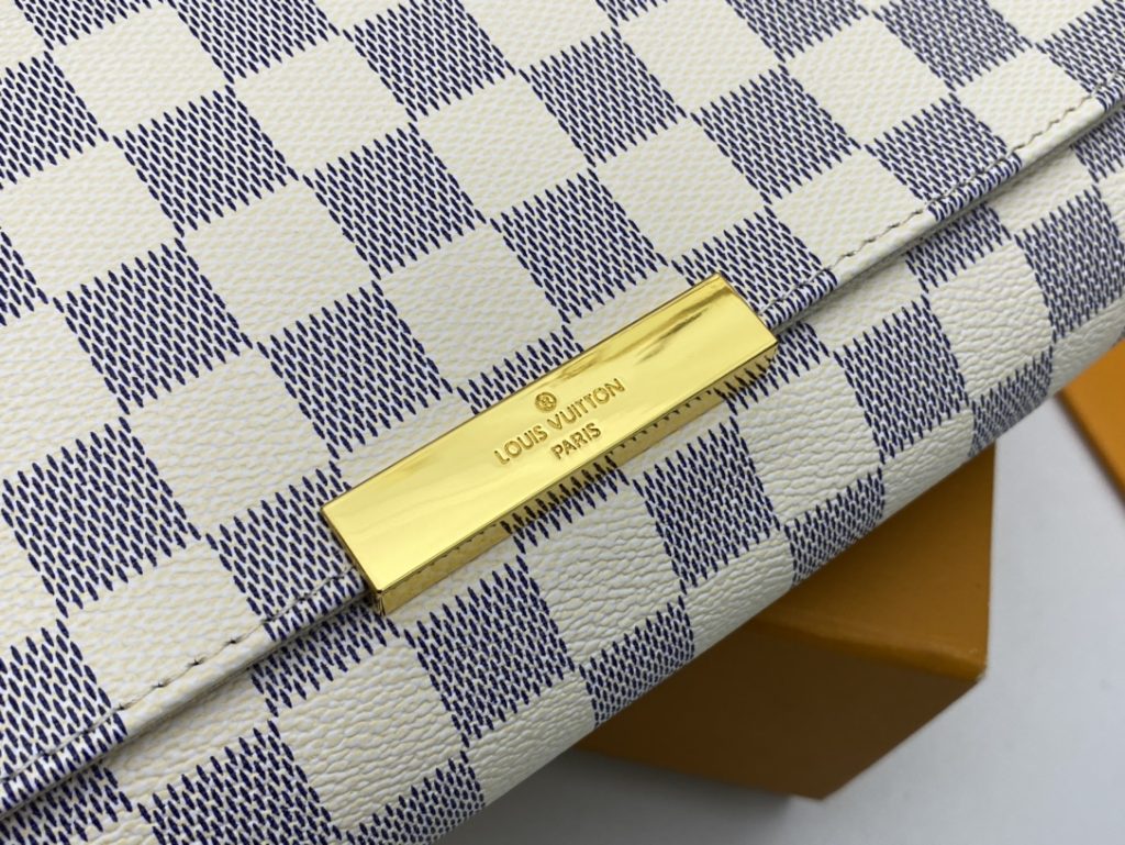 Louis Vuitton Women'S Favorite MM Damier Azur 28Cm - Image 5