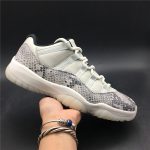 Air Jordan 11 Low - Image 2