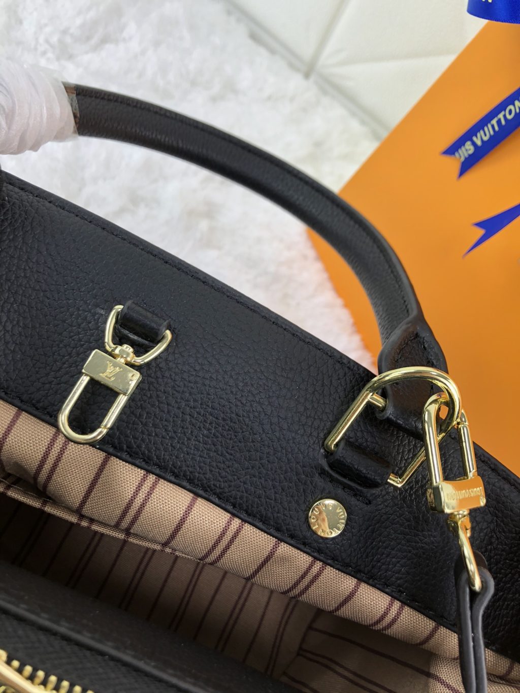 Louis Vuitton Montaigne MM Monogram Empreinte Leather Black 33Cm M41048 - Image 5