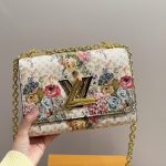 Louis Vuitton Twist MM Epi Floral Beige 23Cm - Image 3