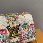 Louis Vuitton Twist MM Epi Floral Beige 23Cm - Image 5