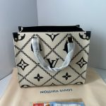 Louis Vuitton Onthego MM Monogram Cream Black 35Cm M46016 - Image 3