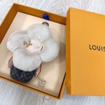 Louis Vuitton Vivienne Fashionista Bag Charm Lady - Image 13