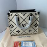 Louis Vuitton Onthego MM Monogram Cream Black 35Cm M46016 - Image 5