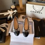 Chanel Ballerina Flats Tweed And Patents White Black - Image 5