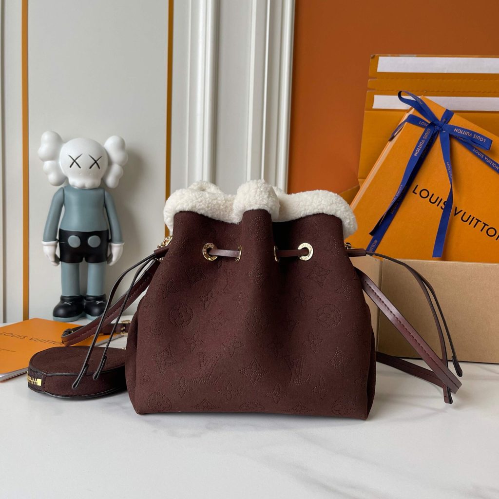 Louis Vuitton Bella Chocolate 22Cm M26684 - Image 8