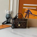 Louis Vuitton Vanity Chain Pouch Monogram Reverse Canvas Brown 19Cm M47125 - Image 3