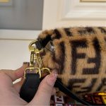 Fendi Baguette Sheepskin Bag Brown 26Cm - Image 5