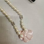 Chanel Choker In Metal Glass Pearls Gold With Pink Pearly Flower ABA025 B09960 NL921 - Image 6