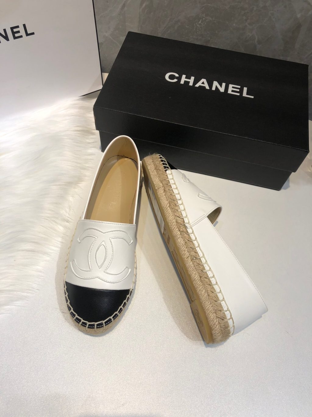 Chanel Embroidered Espadrille Leather Black Cap Toe Flats White CC - Image 4