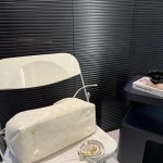 Louis Vuitton Bella Tote White 33cm - Image 5