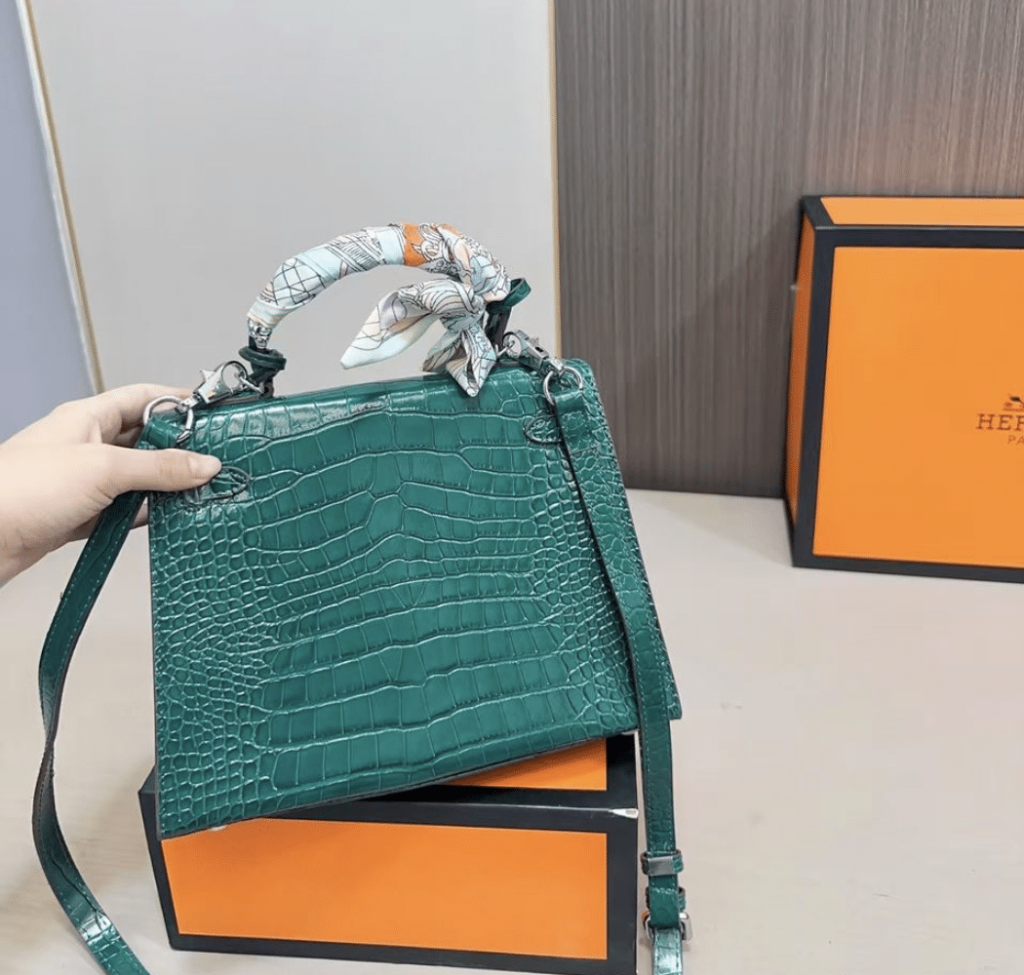 Hermès Kelly 25 Alligator Vert Emerald 25Cm - Image 4