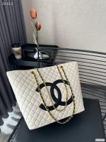 Chanel Cc Shopping Bag With Chain Leather White 32Cm - Image 3