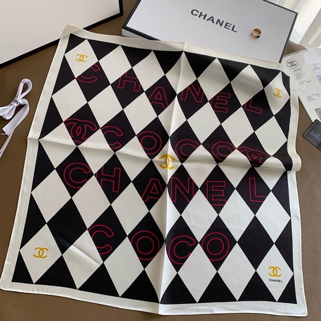 Chanel Coco Caro Silk Scarf In White And Black 70cm - Image 5