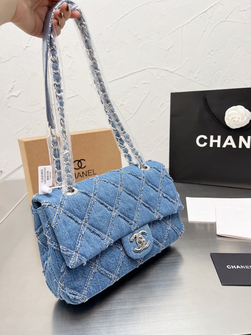 Chanel Cc Chain Flap Quilted Denim Jumbo Blue 25Cm - Image 3