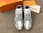LV Louis Vuitton 2022 latest purchase-level LV Trainer sneakers are made of Monogram embossed calfskin - Image 3