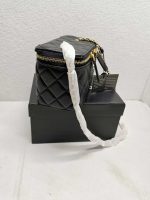Chanel Pearl Crush Vanity Case With Chain In Black 17Cm - Image 9