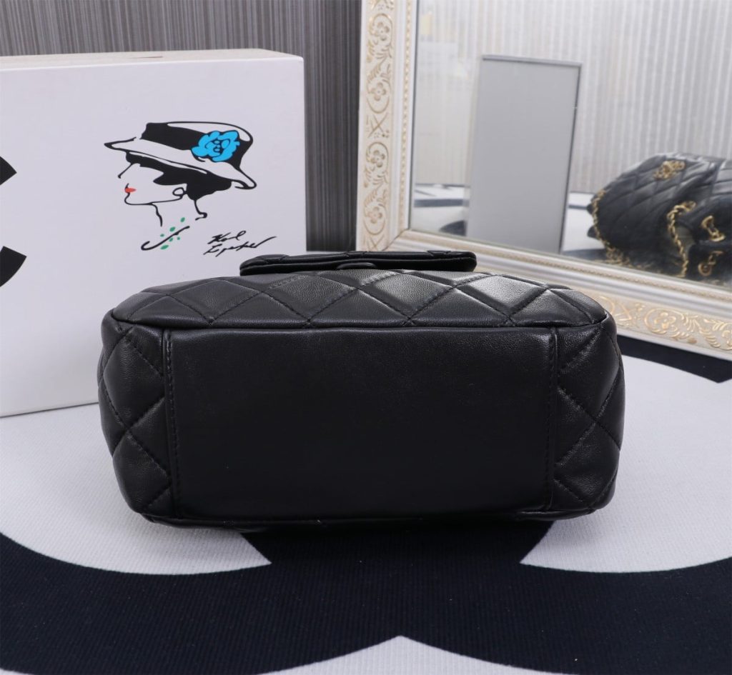 Chanel Mix Accordion Cc Flap Bag Quilted Glazed Leather Black 23Cm - Image 9