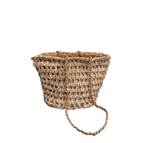 xr:d:DAFtEqa0VH0:648,j:7636255943401639908,t:23091310 Chanel Straw Shoulder Bags Beige 27Cm - Image 1