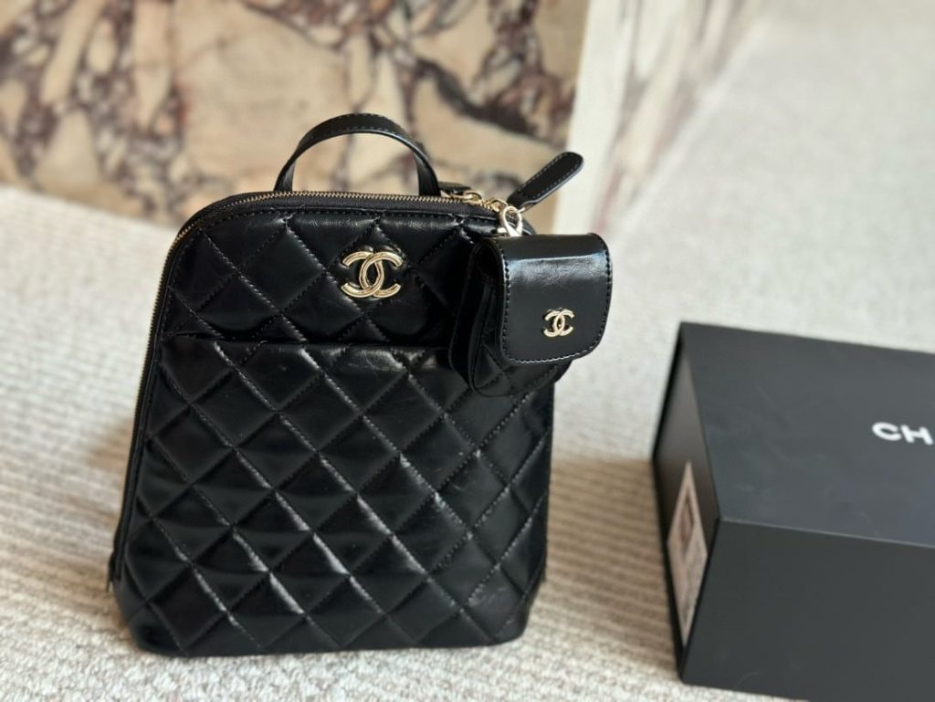 Chanel My Pocket Backpack Shiny Black 24cm - Image 7