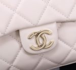 Chanel Maxi Hobo Bag Black Leather And Gold Tone Metal White 28Cm As4339 - Image 5