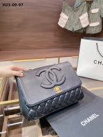 Chanel Timeless Cc Flap Maxi Black 31Cm - Image 4