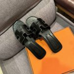 Hermes Oran Sandal Noir H021056Z 01340 - Image 4