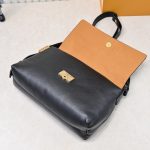 Louis Vuitton Low Key Messenger Black 30cm M13148 - Image 3