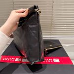 Chanel 22 East West Bag Leather Black 39Cm - Image 5