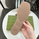 Gucci Women's Interlocking G Slide Sandal Light Beige 780307 J8700 2526 - Image 4