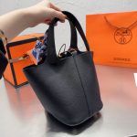 Hermes Picotin Lock 18 Bag Black With Gold 18Cm H056289Cc3Y - Image 3