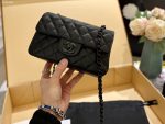 Chanel Flap Bag Black 20Cm - Image 5