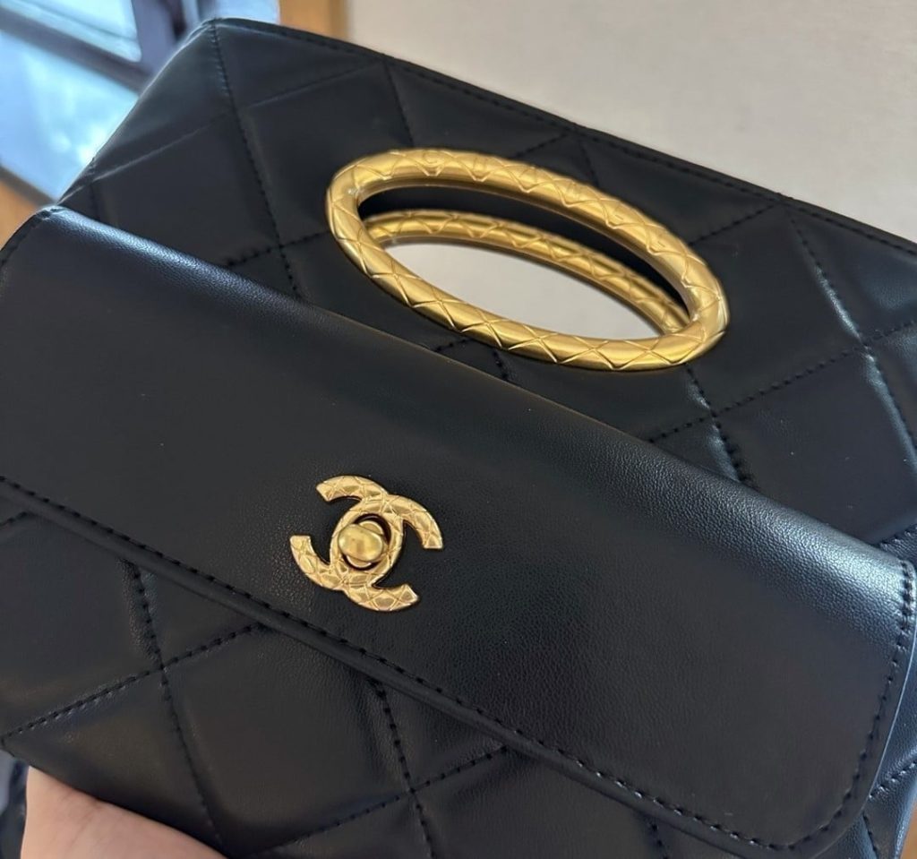 Chanel Clutch And Gold Plated Metal In Black 25Cm As5038 B17663 94305 - Image 6