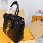 Saint Laurent Leather Leather Handbag Black 33Cm - Image 5