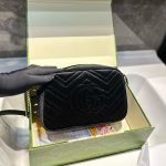 Gucci Small Gg Marmont Camera Bag Velvet Black 23Cm - Image 4