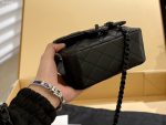 Chanel Flap Bag Black 20Cm - Image 8
