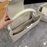 Louis Vuitton Capucines MM East West Alligator In Grey 33cm - Image 4