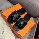 Hermes Oran Sandal Noir H021056Z 01340 - Image 3