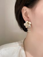 Chanel Cc Flower Earrings With Crystal Gold - Image 7