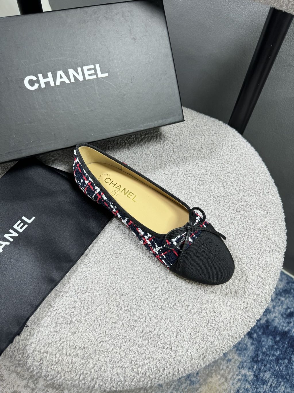 Chanel Ballerina Flat Shoes Tweed In Black - Image 6