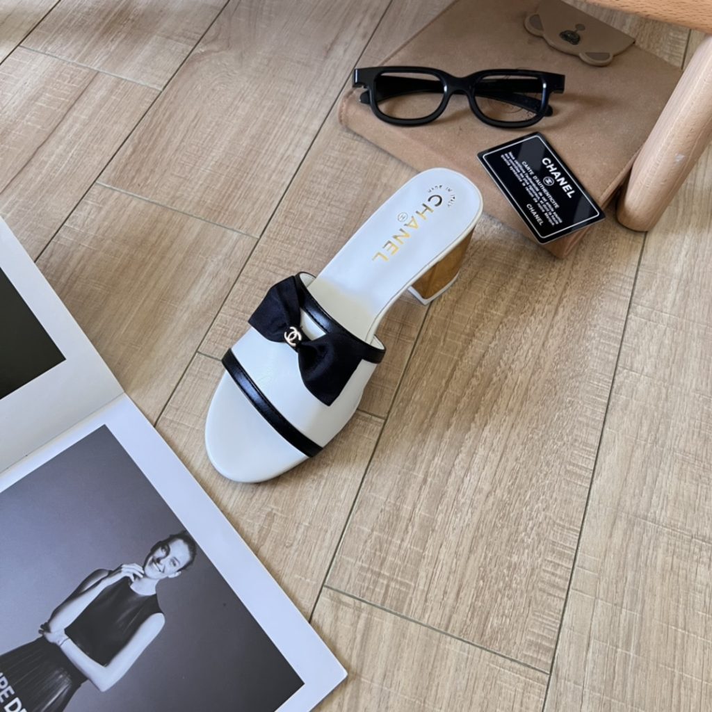 Chanel Grosgrain Ribbon Bow Mule Leather White - Image 5