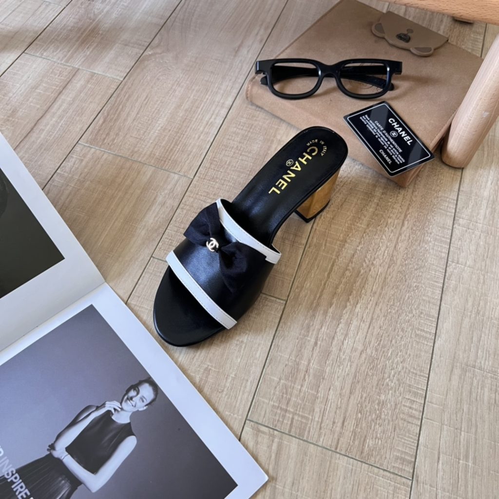 Chanel Grosgrain Ribbon Bow Mule Leather Gold Black - Image 5