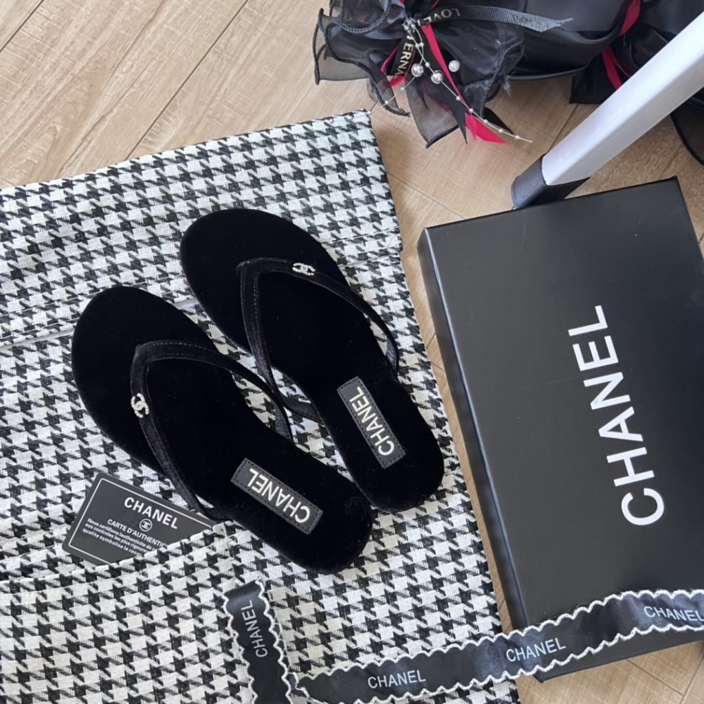 Chanel Thongs Slipper Velvet In Black G45716 B16716 94305 - Image 7