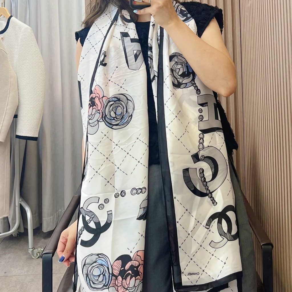 Chanel Cc With Pink Flower Square Scarf White 90Cm - Image 6